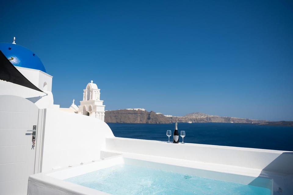 Day, Natural landscape, Sea view, Swimming pool