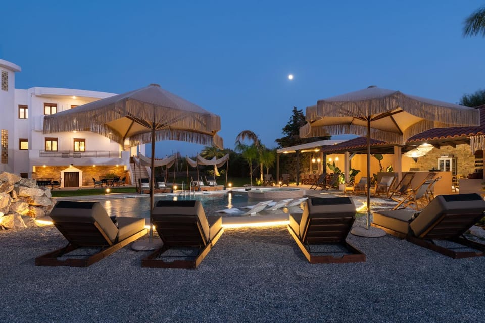 Property building, Swimming pool