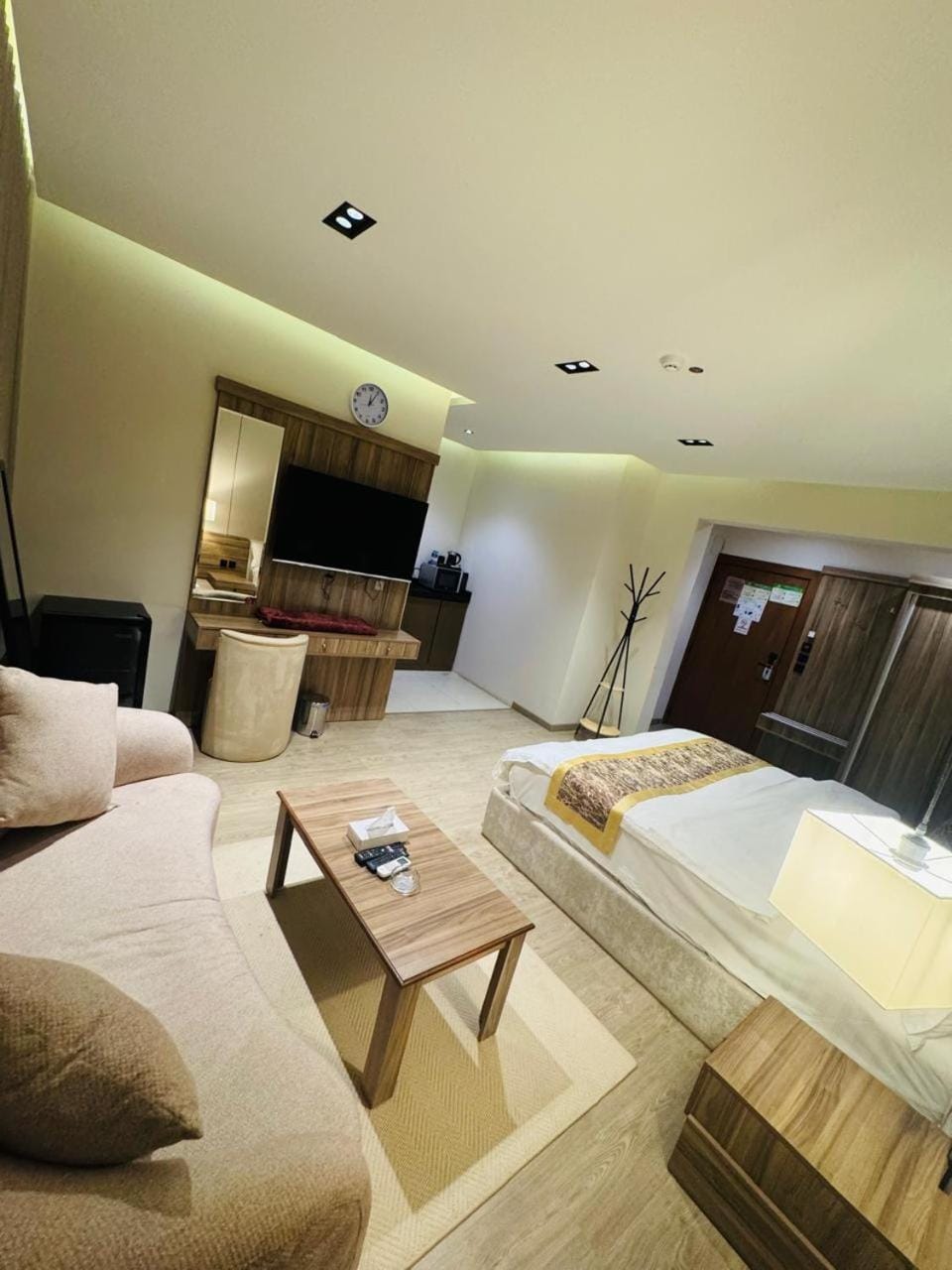 لؤلؤة الثريا للشقق المخدومة حي الملقا Apartment in Riyadh
