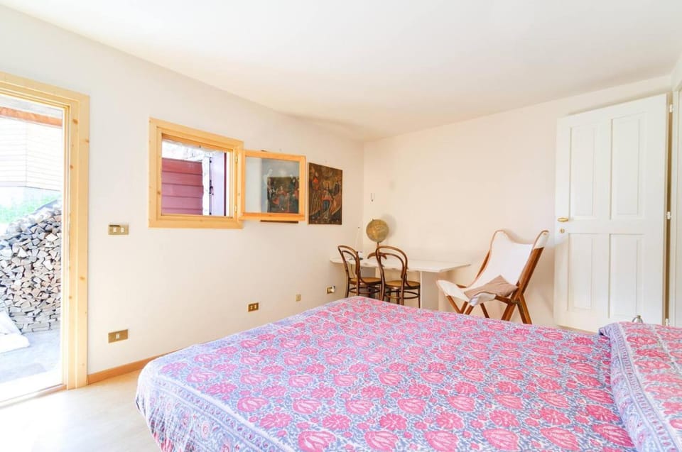 Bed, Photo of the whole room, Bedroom, wardrobe