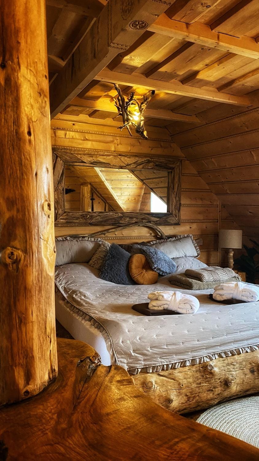 Bed, Bedroom