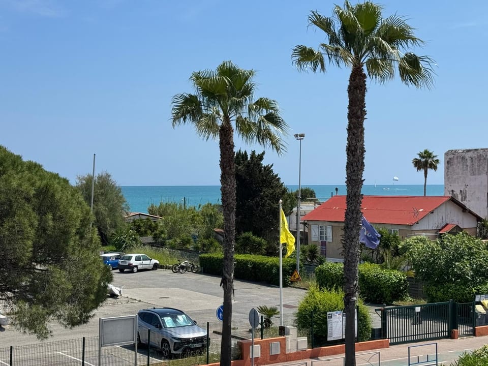 LE MAGALI , Vue Mer , Clim , Parking Apartment in Villeneuve-Loubet
