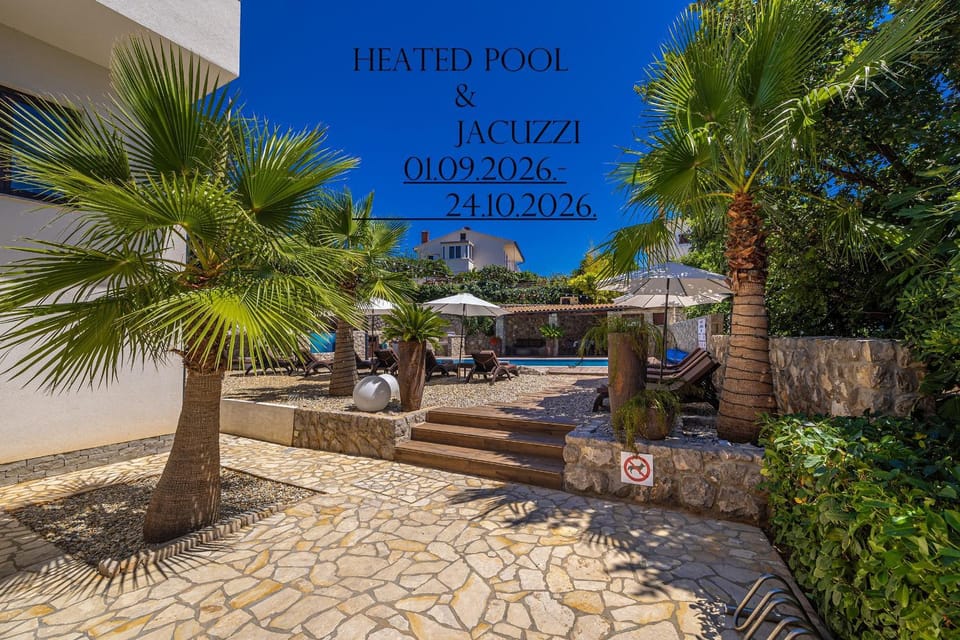 Villa Palma Krk Penthouse apartment with sea view and private jacuzzi Bed and Breakfast in Krk