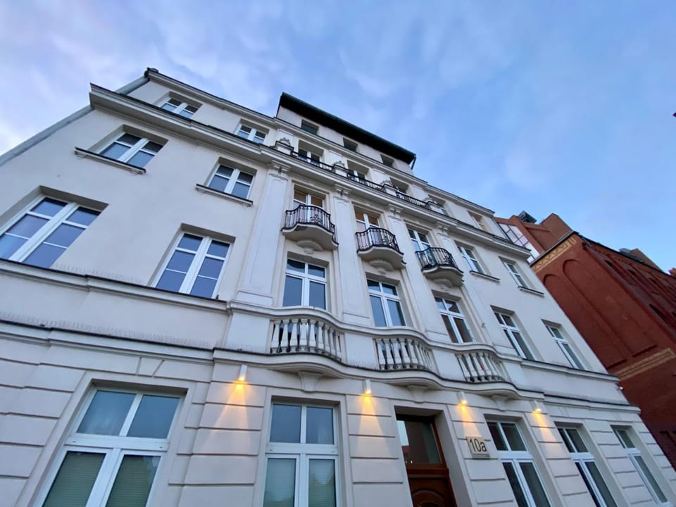 Property building, Day