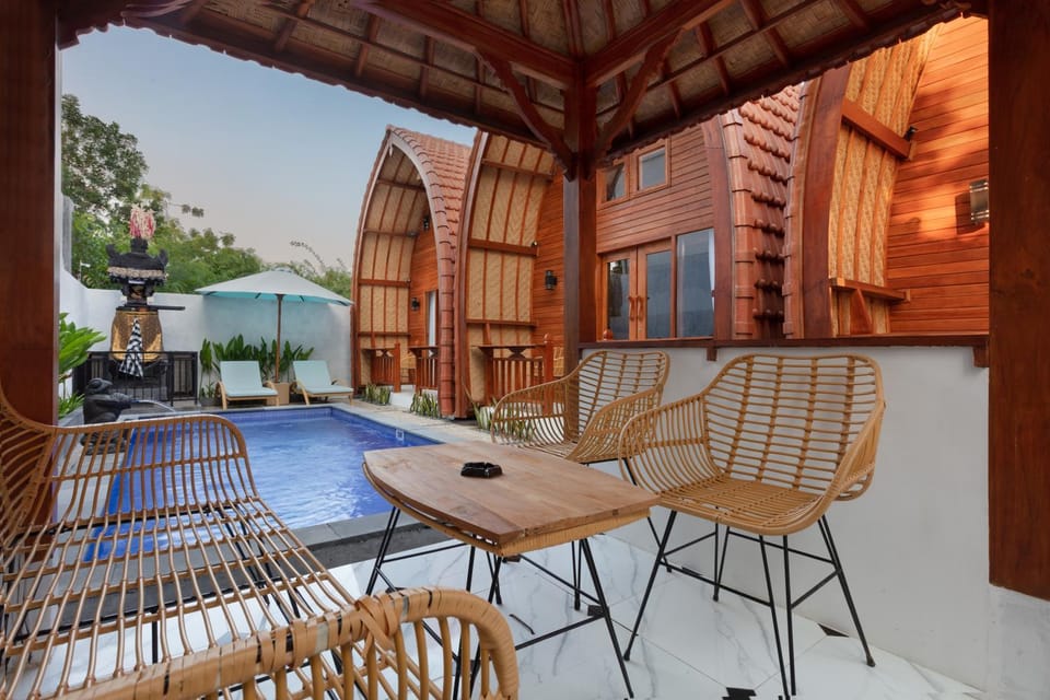 Property building, Patio, Day, View (from property/room), Balcony/Terrace, Seating area, sunbed