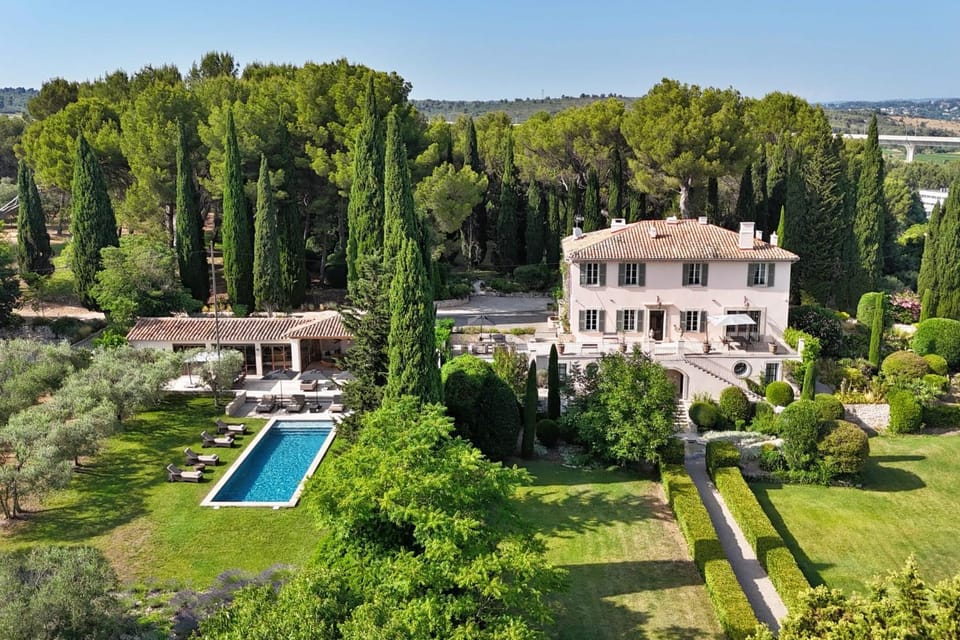 Bastide of the Rose Comtesse Luxury in Provence Country House in Aix-en-Provence