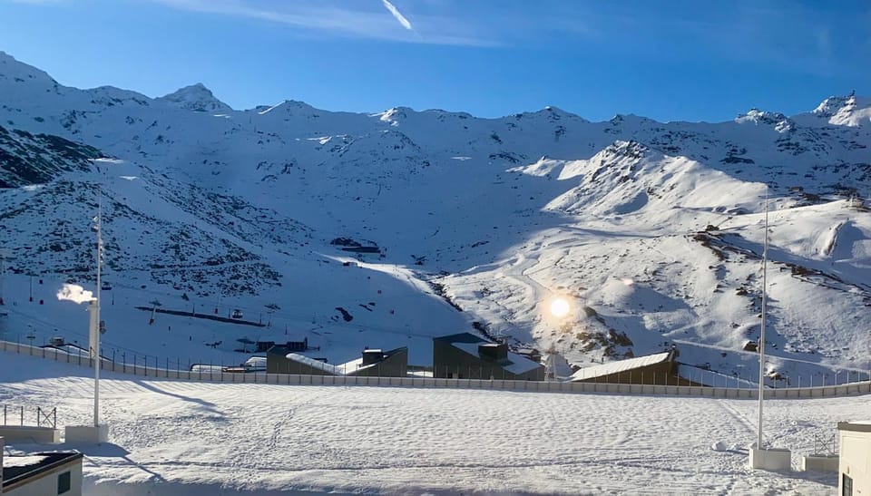 Val Thorens Appartement Cosy centre station Apartment in Les Allues