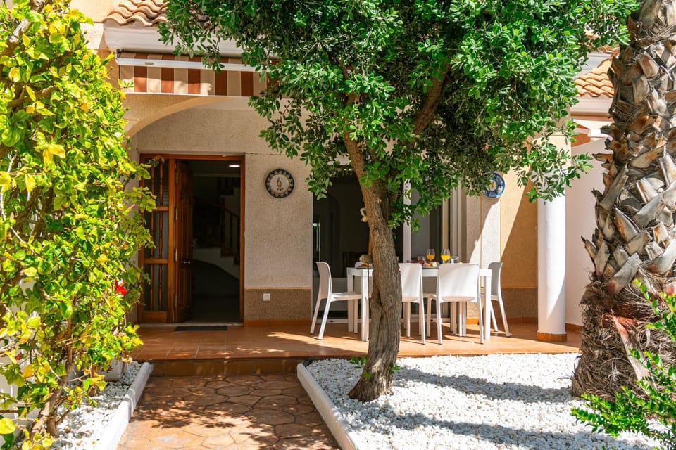 Garden, Dining area, Garden view