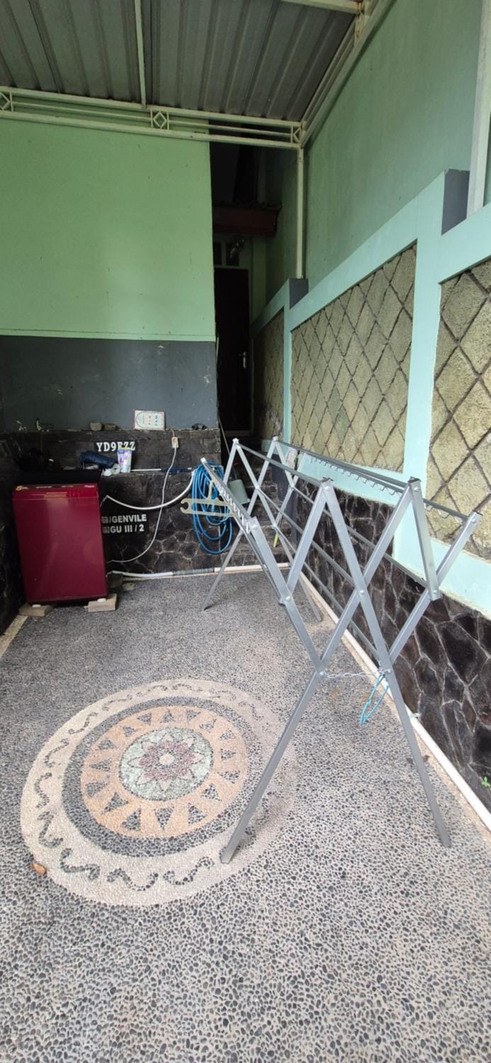 Parking, laundry
