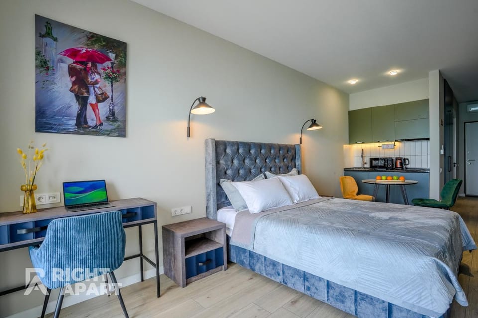 Bed, Kitchen or kitchenette, Living room, Photo of the whole room, Seating area, Dining area