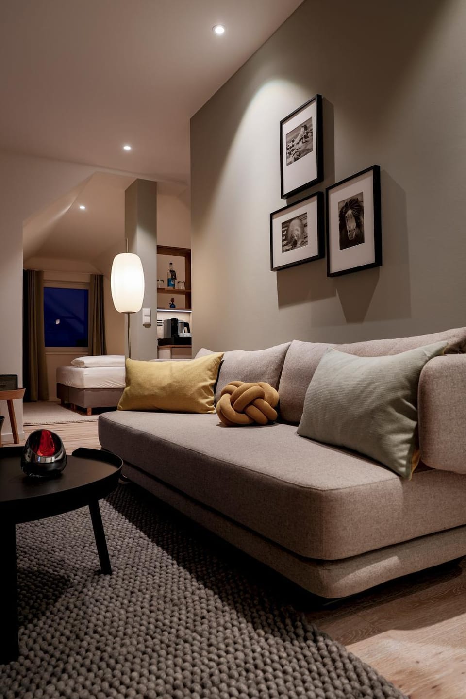 Living room, Seating area