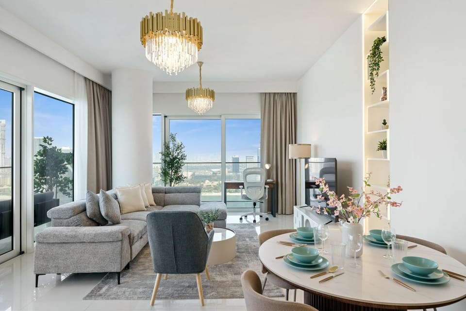 Living room, Seating area, Dining area