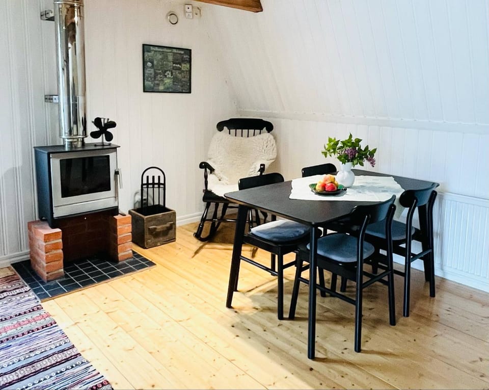 Gårdshuset i Kråkerum! Apartment in Kalmar County, Sweden