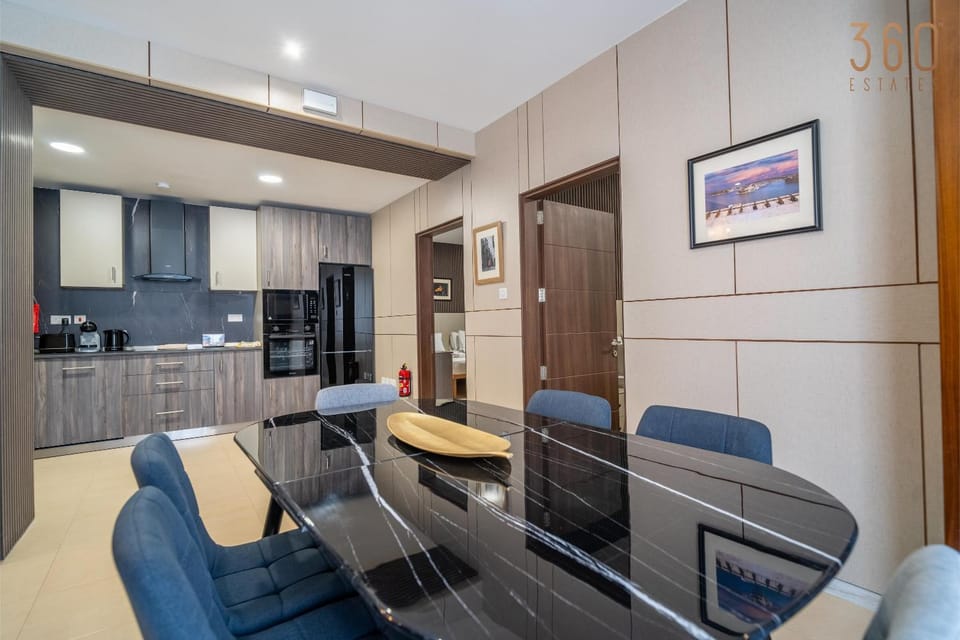 TV and multimedia, Kitchen or kitchenette, Living room, Seating area, dishwasher, minibar, oven, pet friendly, stove, toaster