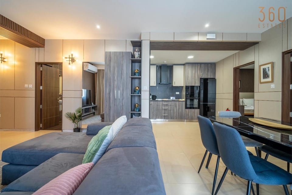 TV and multimedia, Kitchen or kitchenette, Living room, Seating area, Dining area, air conditioner