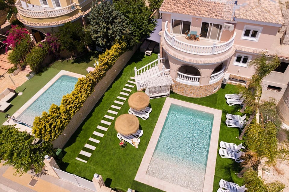 Luxury Villa Paraiso Alicante - Piscina Salada Climatizada, Chimenea, gymnasio, despacho, Fútbol , Golf , BBQ , Netflix Villa in Vinalopó Mitjà