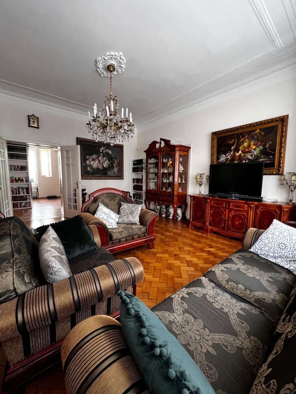 Elegant apartment near Schönbrunn Apartment in Vienna