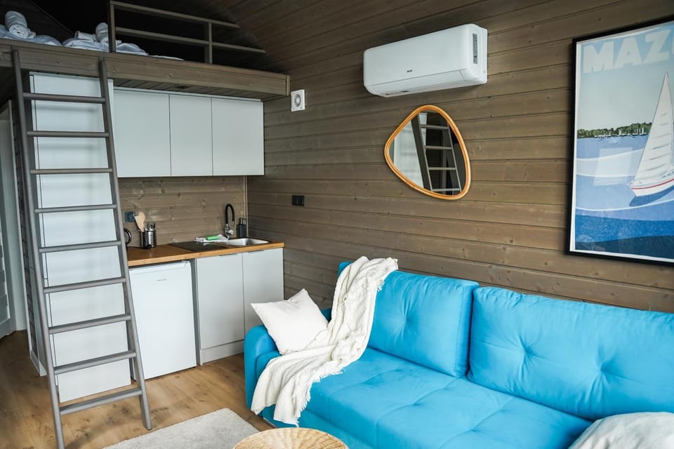 Kitchen or kitchenette, Living room, Seating area