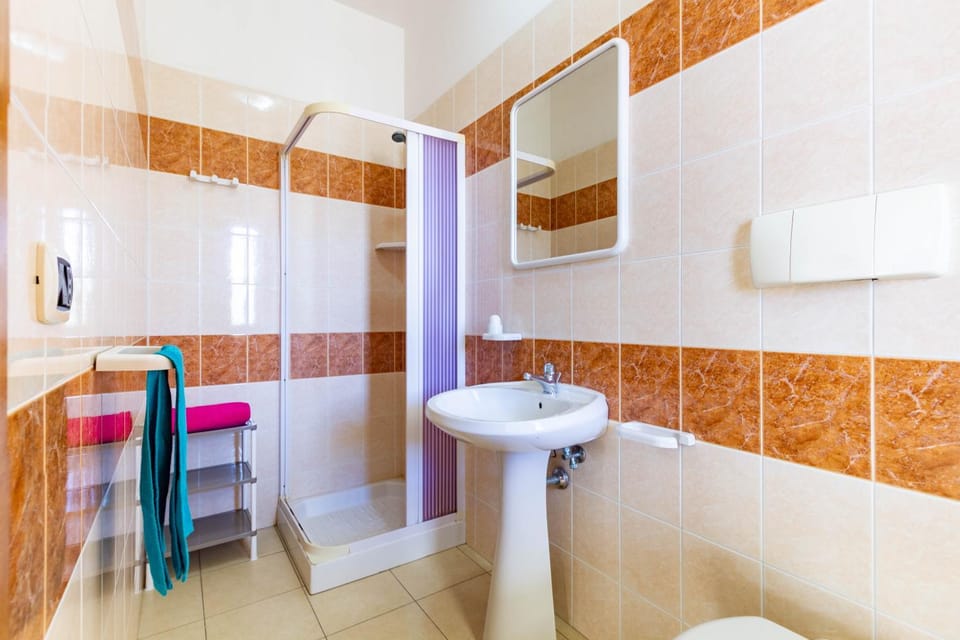 Shower, Toilet, Bathroom, bidet