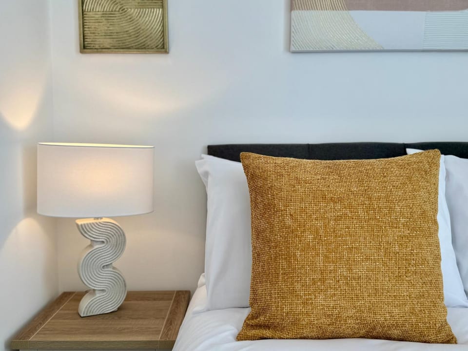 Bed, Decorative detail, Bedroom