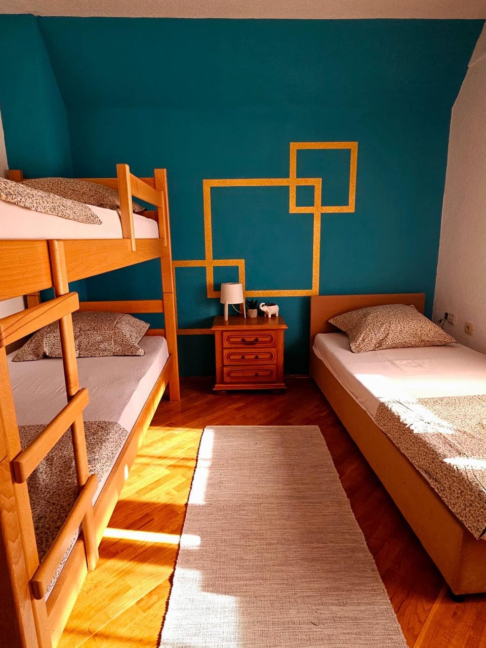 Bed, Photo of the whole room, Bedroom, bunk bed