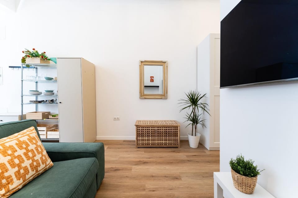 TV and multimedia, Living room, Dining area