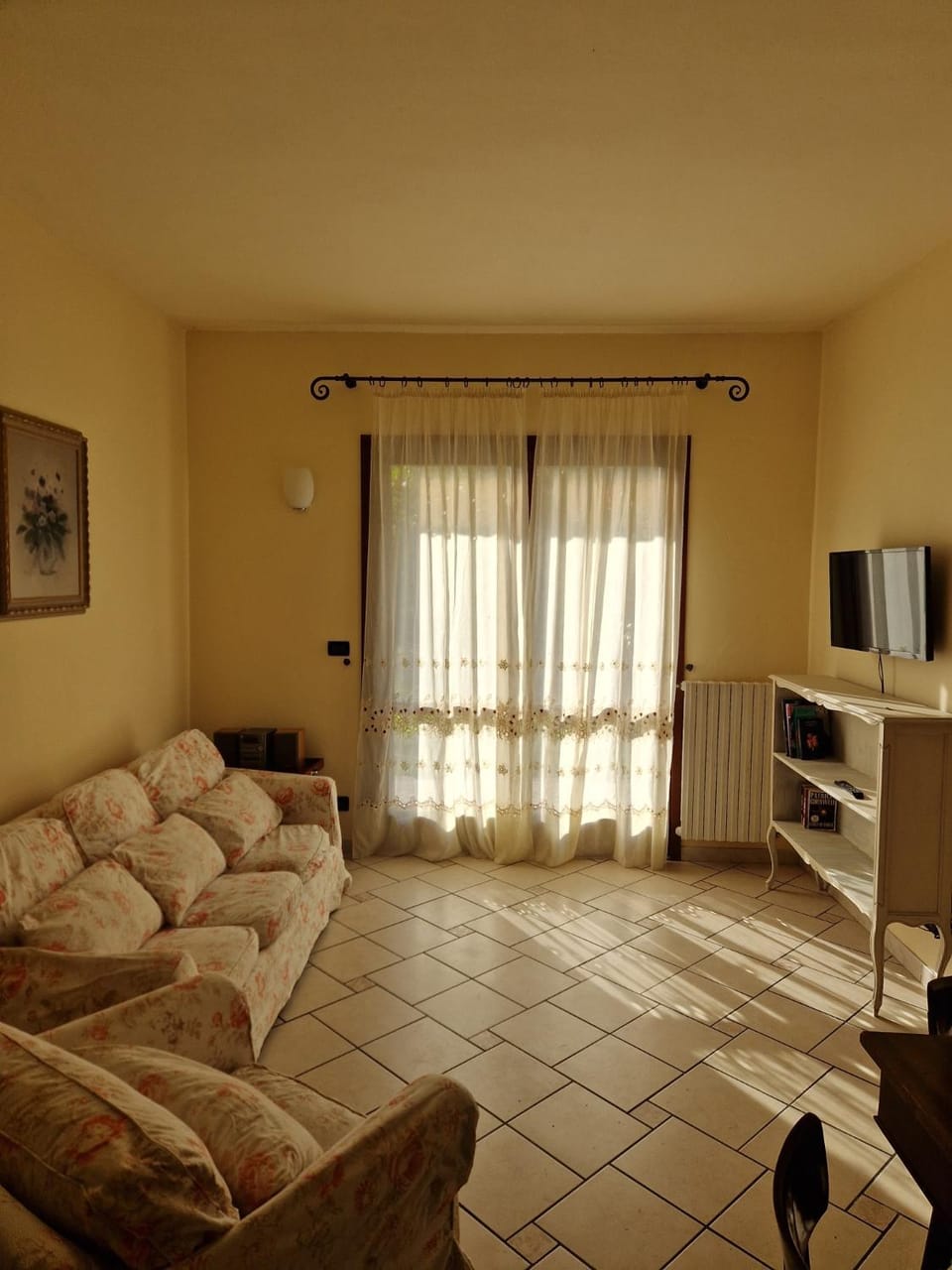 Communal lounge/ TV room, Living room, Seating area, Bedroom