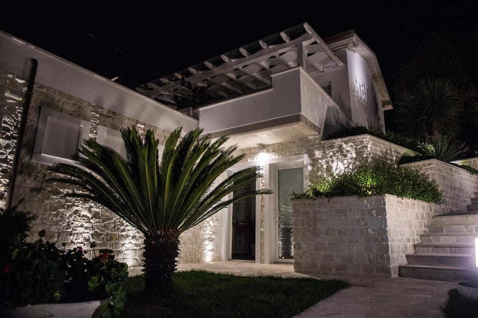 Facade/entrance, Garden