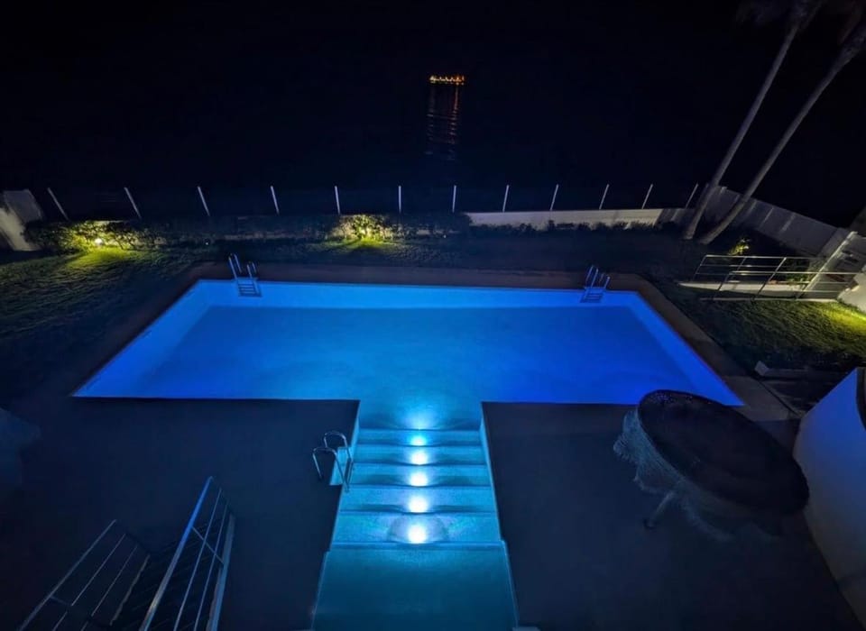 Night, Pool view