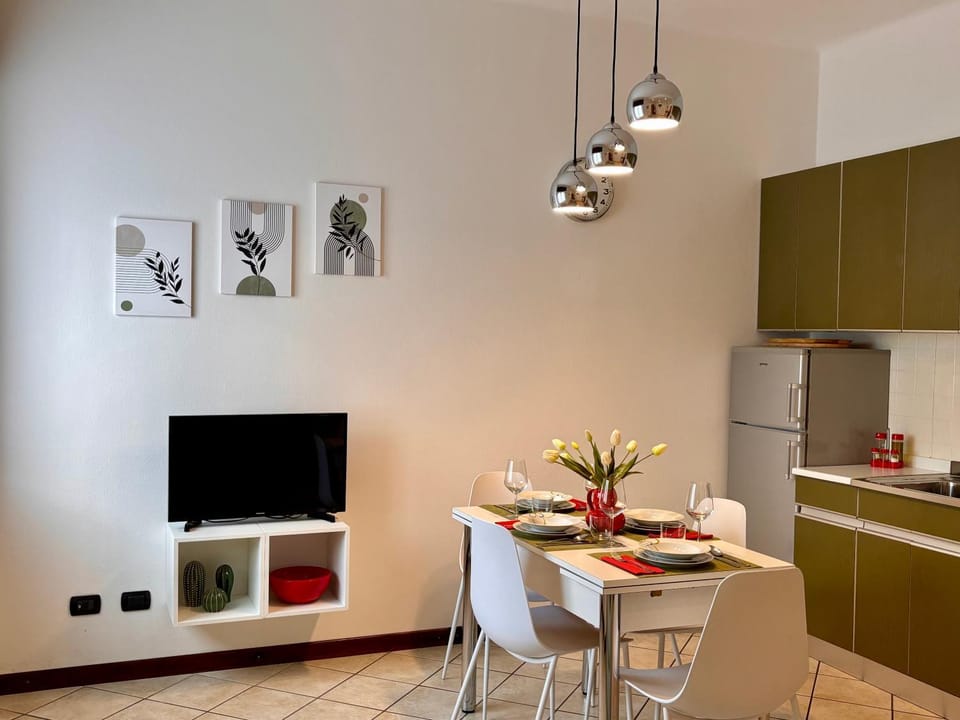 TV and multimedia, Living room, Dining area
