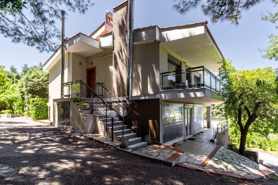 Property building, Balcony/Terrace