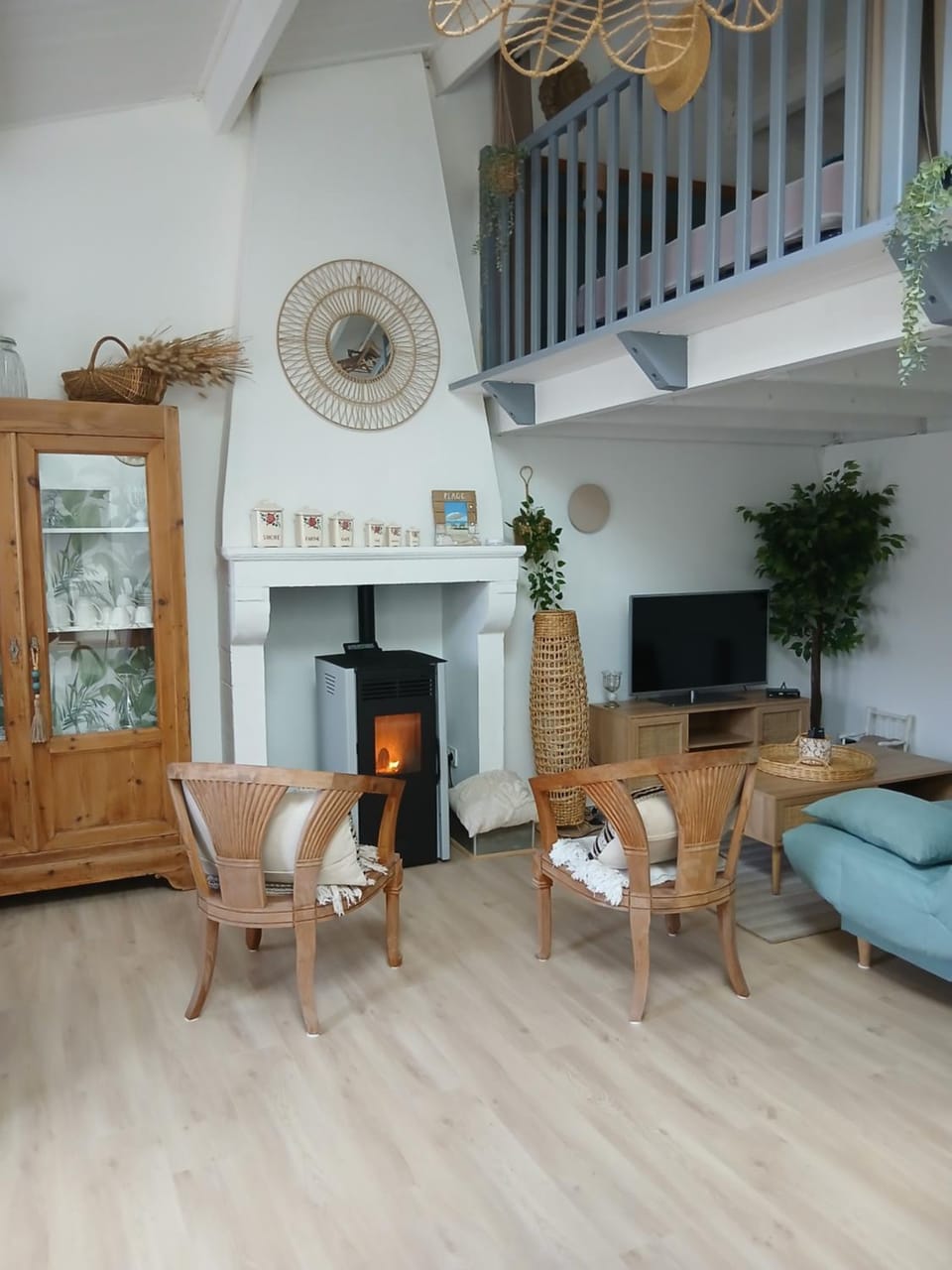 Living room, Seating area