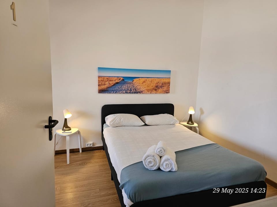 Blife Bandaya private rooms at Faro beach Vacation rental in Faro