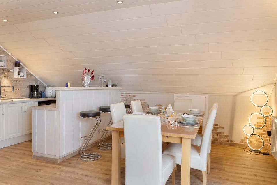 Property building, Kitchen or kitchenette, Living room