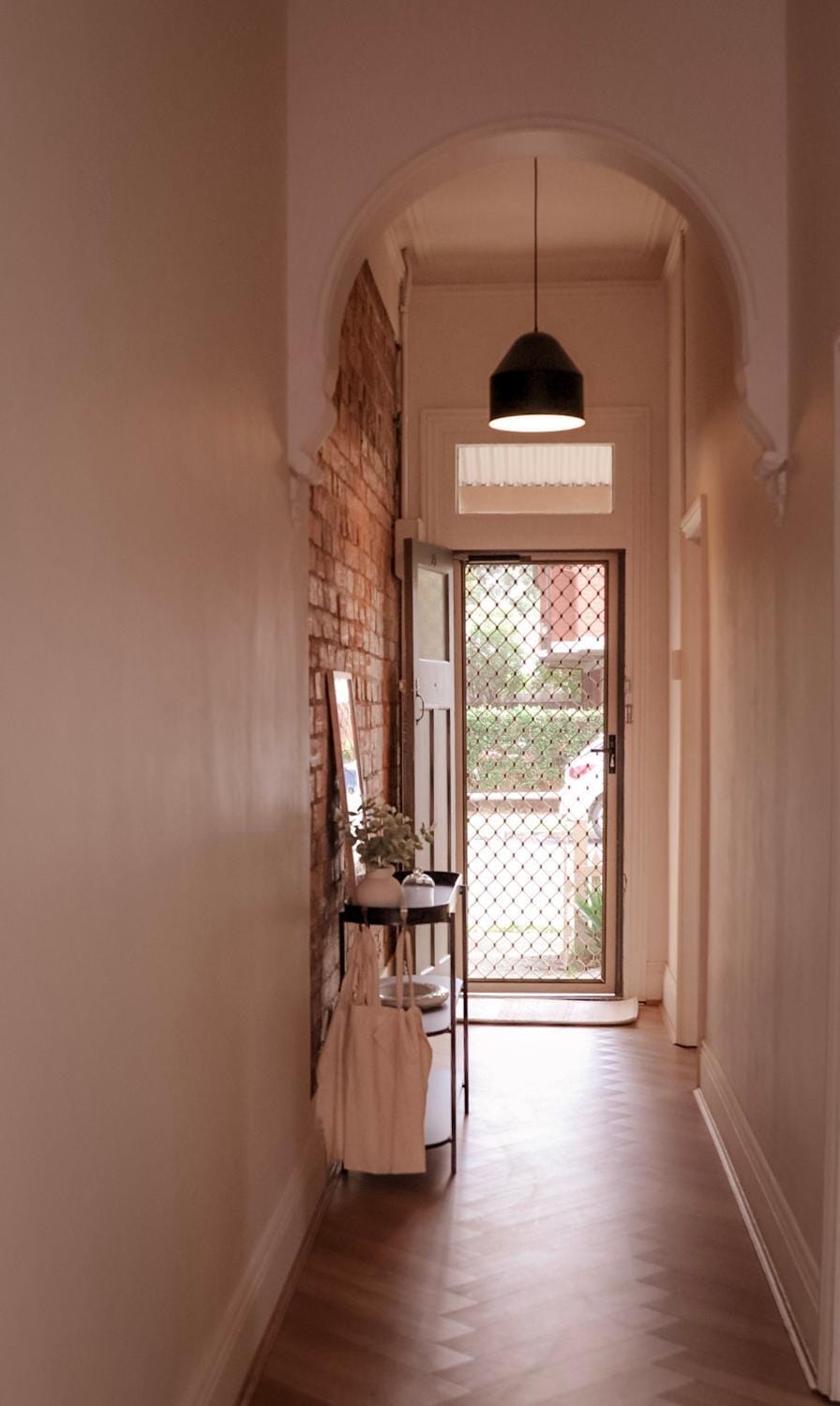 2 bedroom home Fully Furnished Stay Near Melbourne House in Melbourne