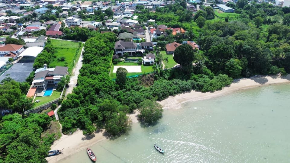 Phu-Pha Thara Villa Phuket Villa in Rawai