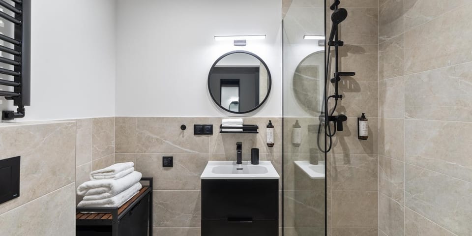 Shower, Bathroom