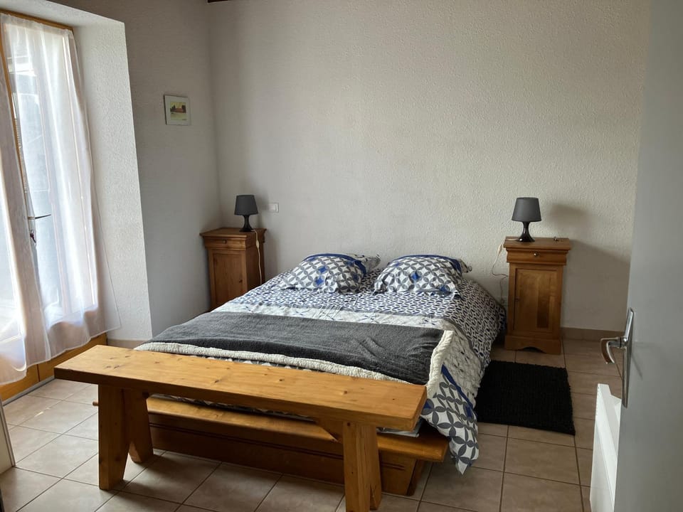 Appartement avec terrasse Apartment in Bourgogne-Franche-Comté