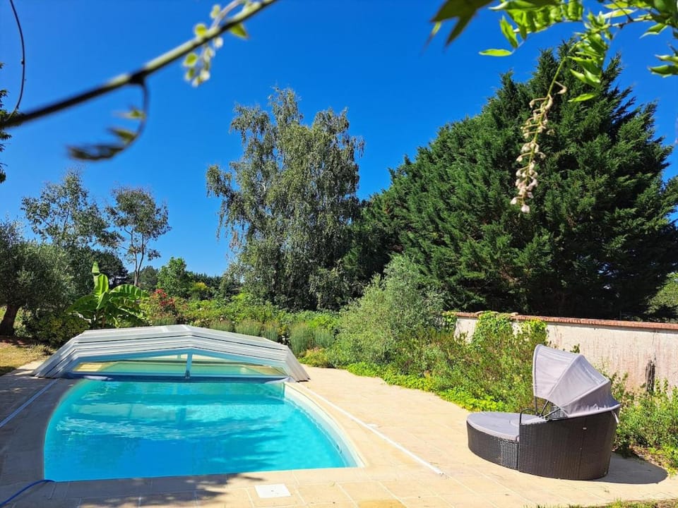 Gîte 2 pers avec piscine House in Centre-Val de Loire