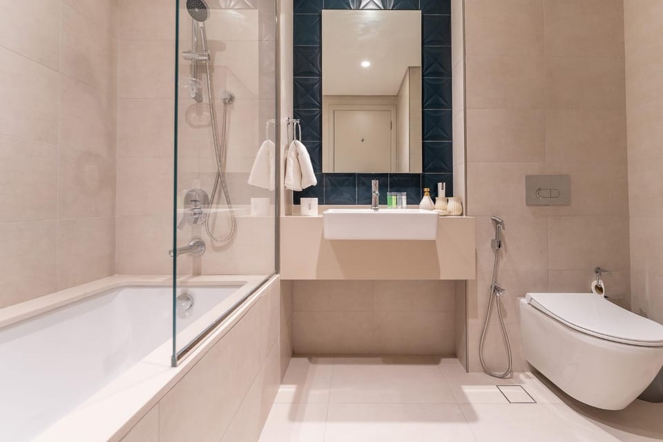 Shower, Bathroom, towels