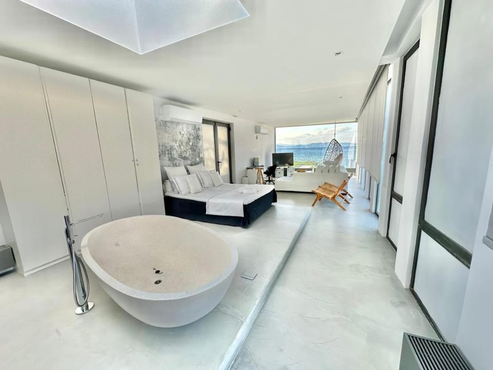 TV and multimedia, View (from property/room), Seating area, Bedroom, Sea view, Bath, air conditioner