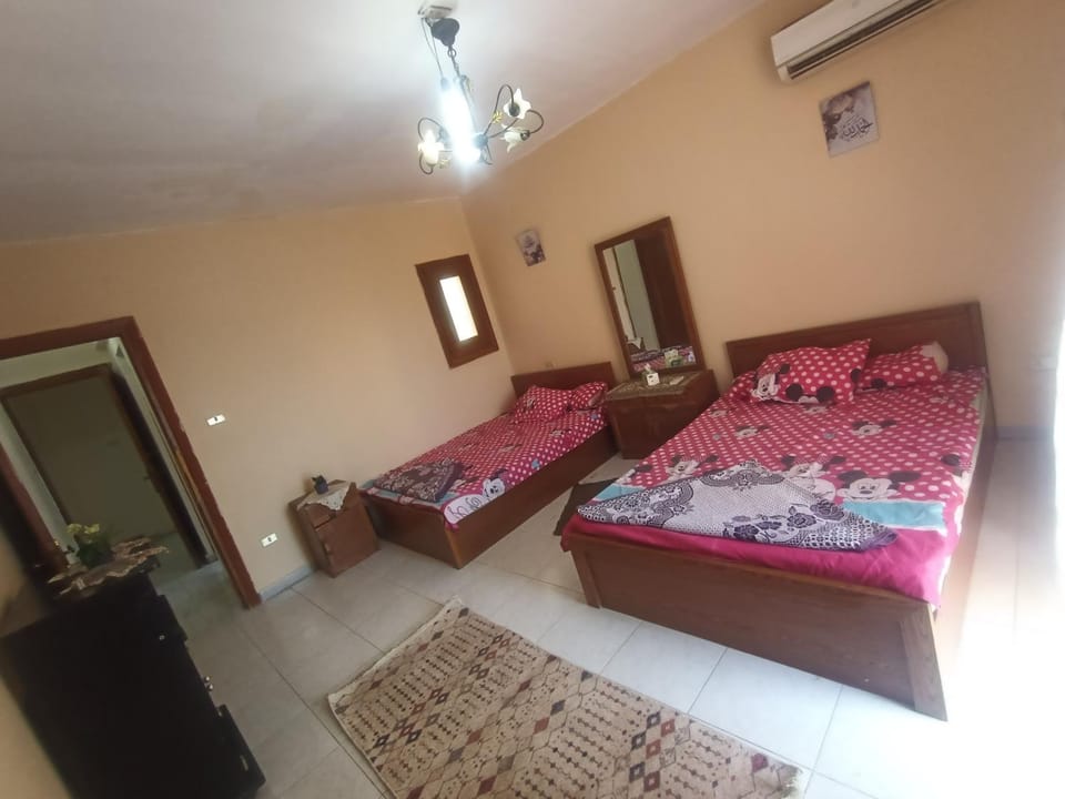 شاليه للايجار اليومى فى مارينا 4 غرفتين و2 حمام 3 صف بحيره Apartment in Egypt
