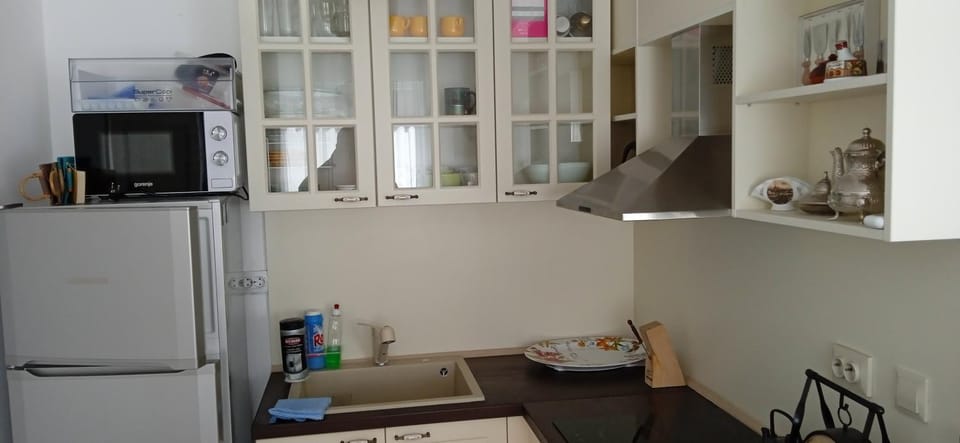 Kitchen or kitchenette, stove