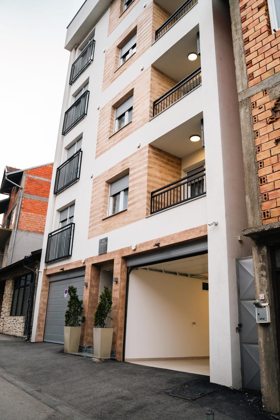 Property building, Neighbourhood, Street view