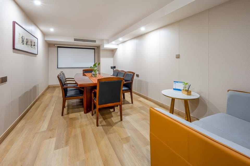 Meeting/conference room