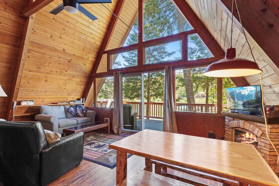 Historic Kidd Island in Coeur d' Alene ID House in Kootenai County