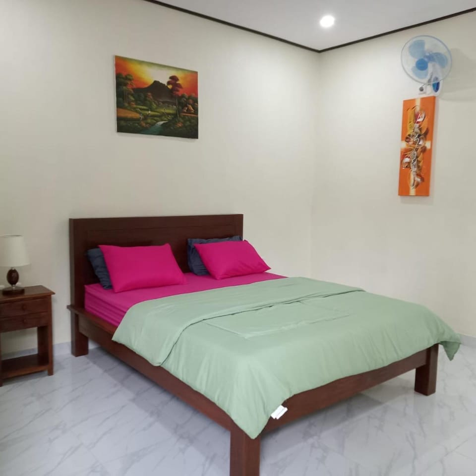 PONDOK KAK SEKEH Special guesthouse and stay in pure Balinese compound Bed and Breakfast in Bali