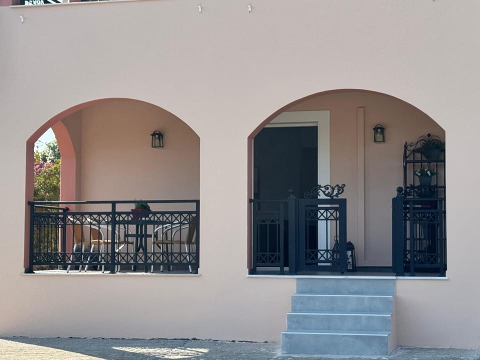 Property building, Balcony/Terrace