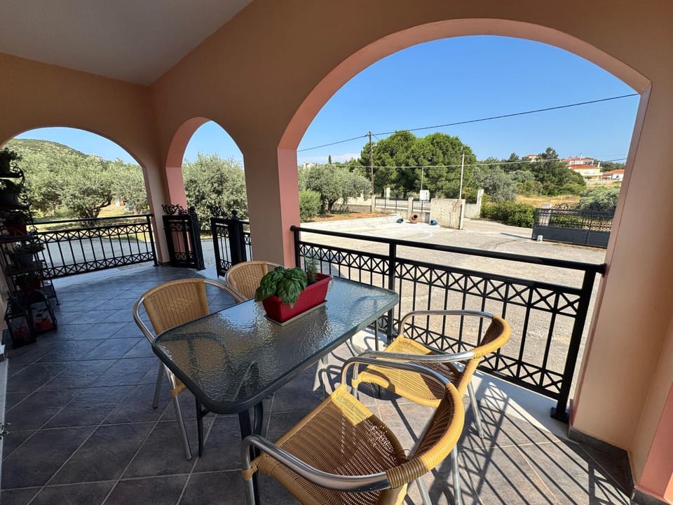 Day, View (from property/room), Balcony/Terrace, Dining area