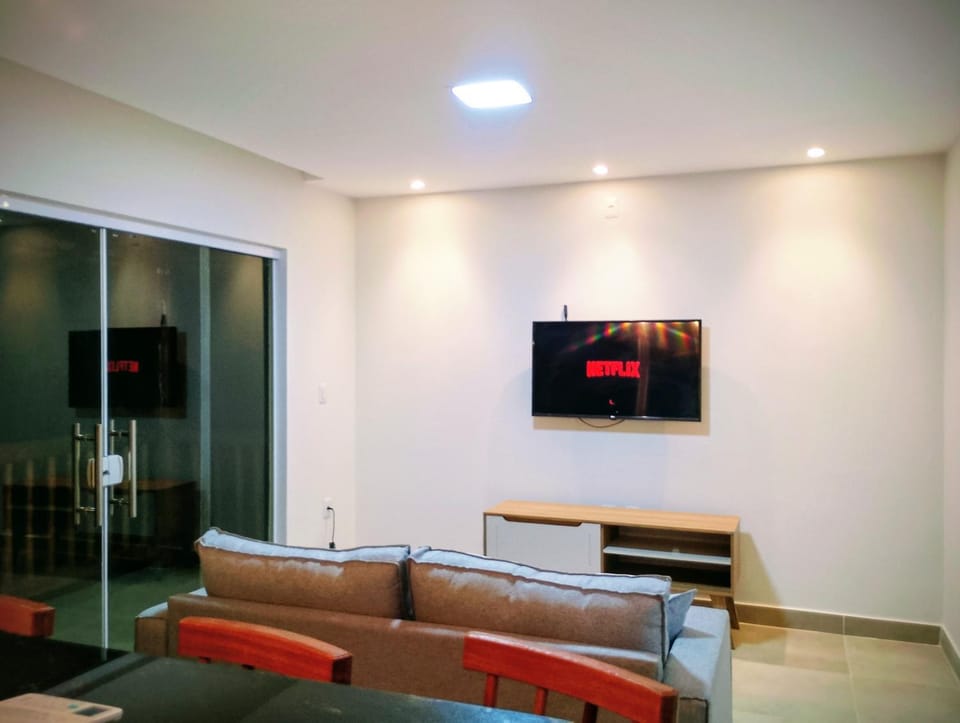 Communal lounge/ TV room, TV and multimedia, Living room, Seating area, Evening entertainment